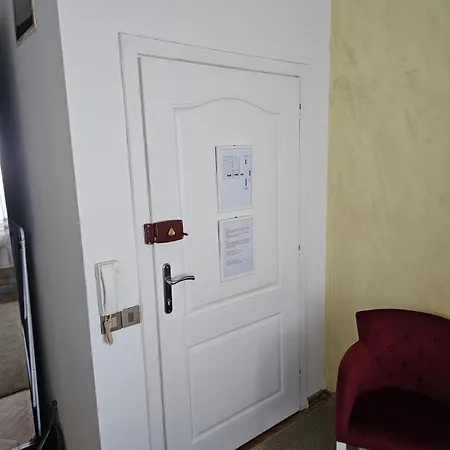 Modern - Quiet Street アパート