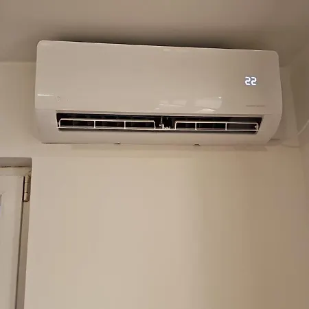 Modern - Quiet Street *